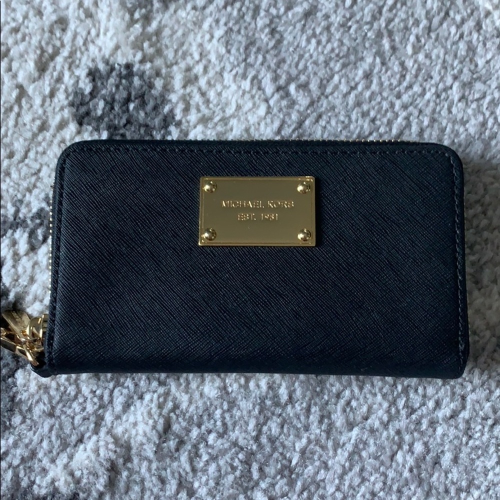 Michael Kors Wristlet Wallet